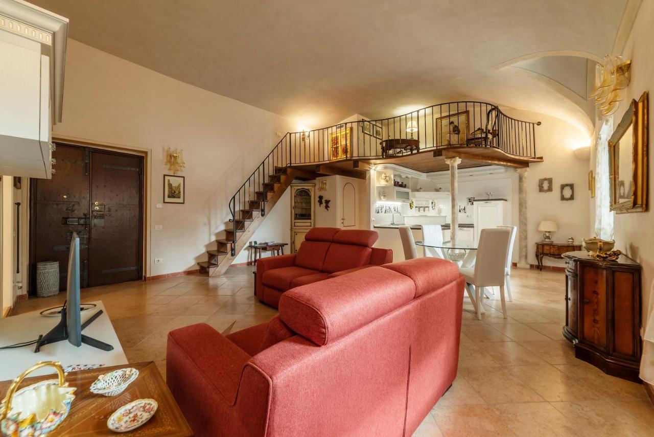Palazzo Altieri Elegant Apartment Rome Luaran gambar